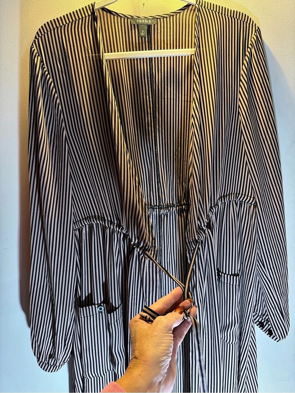 TORRID Striped Draw String Duster in Black & Taupe/Beige Size 2